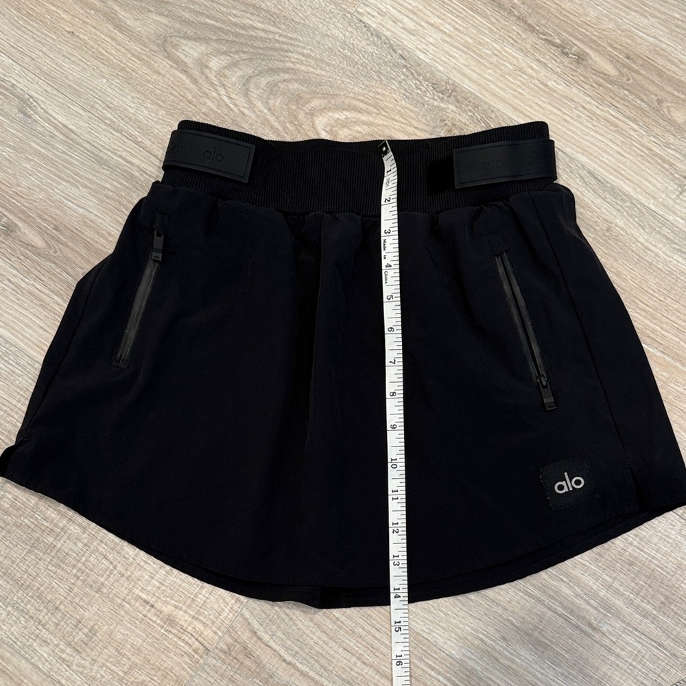ALO Yoga Black Athletic Skort with Zipper Pockets